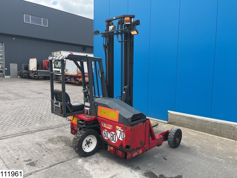 Moffett M4 20.3 3x3, H 3,90 mtr, 2000 KG - Pirun i montuar në kamion: foto 2 Moffett M4 20.3 3x3, H 3,90 mtr, 2000 KG - Pirun i montuar në kamion: foto 2