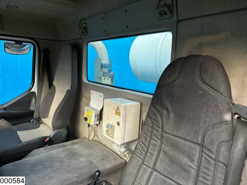 Lizingu i Renault Kerax 410 Dxi 8x4, EURO4, Cifa, 9m3, Remote Renault Kerax 410 Dxi 8x4, EURO4, Cifa, 9m3, Remote: foto 9