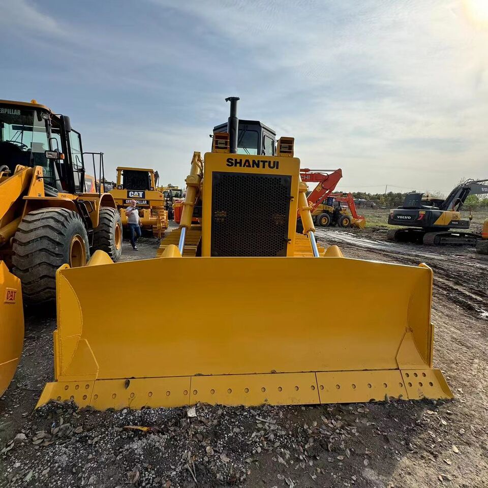 SHANTUI Equipped With Heavy Blade & Ripper For Dozing & Ripping ,high quality,second hand, low working hoursSD22 - Buldozer: foto 2 SHANTUI Equipped With Heavy Blade & Ripper For Dozing & Ripping ,high quality,second hand, low working hoursSD22 - Buldozer: foto 2