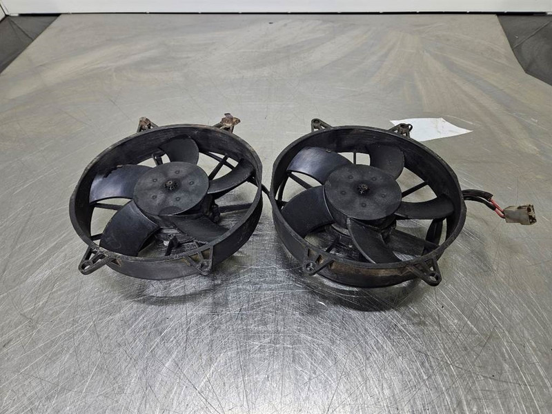 Ahlmann AZ210E-Spal VA15-BP70 24V-Fan/Lüfter/Ventilator - Sistemi elektrik për Makineri ndërtimi: foto 3 Ahlmann AZ210E-Spal VA15-BP70 24V-Fan/Lüfter/Ventilator - Sistemi elektrik për Makineri ndërtimi: foto 3