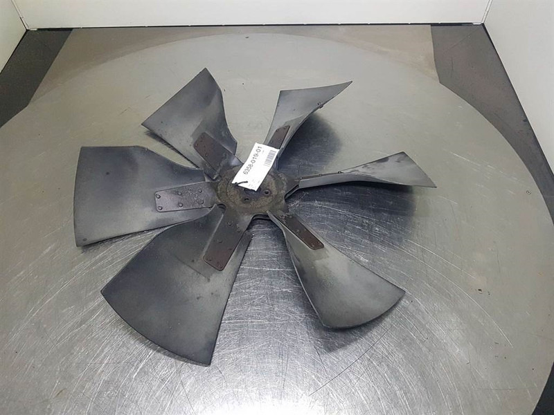Case 921C - Fan/Lüfterrad/Koelvin - Motori për Makineri ndërtimi: foto 2 Case 921C - Fan/Lüfterrad/Koelvin - Motori për Makineri ndërtimi: foto 2
