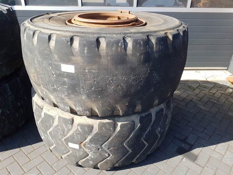 Case 921C-Michelin 26.5R25-Tire/Reifen/Band - Goma dhe bandazhe për Makineri ndërtimi: foto 3 Case 921C-Michelin 26.5R25-Tire/Reifen/Band - Goma dhe bandazhe për Makineri ndërtimi: foto 3