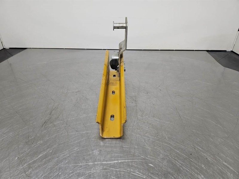 Cat 950H-312-6600/315-3082-Fender bracket/Halter - Telajo/ Shasia për Makineri ndërtimi: foto 3 Cat 950H-312-6600/315-3082-Fender bracket/Halter - Telajo/ Shasia për Makineri ndërtimi: foto 3