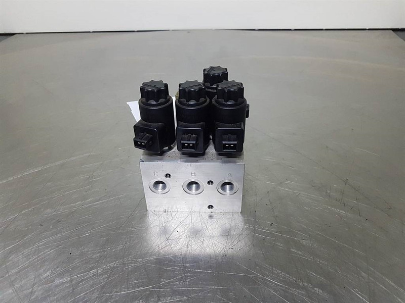 Flutec 3092166-Hydac-Valve/Ventile/Ventiel - Sistemi hidraulik për Makineri ndërtimi: foto 3 Flutec 3092166-Hydac-Valve/Ventile/Ventiel - Sistemi hidraulik për Makineri ndërtimi: foto 3