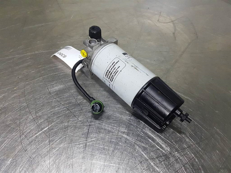 Fuchs MHL320-5552659731-Fuel Pre-Filter/Separator - Motori dhe pjesë këmbimi për Makineri ndërtimi: foto 2 Fuchs MHL320-5552659731-Fuel Pre-Filter/Separator - Motori dhe pjesë këmbimi për Makineri ndërtimi: foto 2