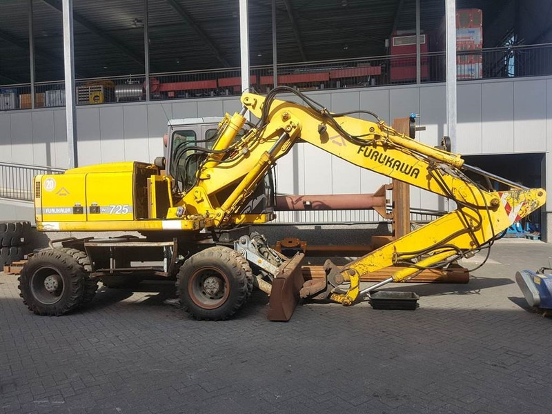 Furukawa W 725 LS (For parts) - Ekskavator me goma: foto 1 Furukawa W 725 LS (For parts) - Ekskavator me goma: foto 1