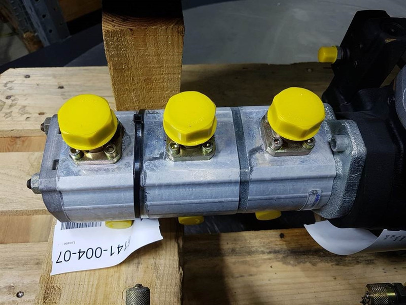 HALDEX WP09A3-1803052 - Vögele - 2079005 - Gearpump - Sistemi hidraulik për Makineri ndërtimi: foto 1 HALDEX WP09A3-1803052 - Vögele - 2079005 - Gearpump - Sistemi hidraulik për Makineri ndërtimi: foto 1