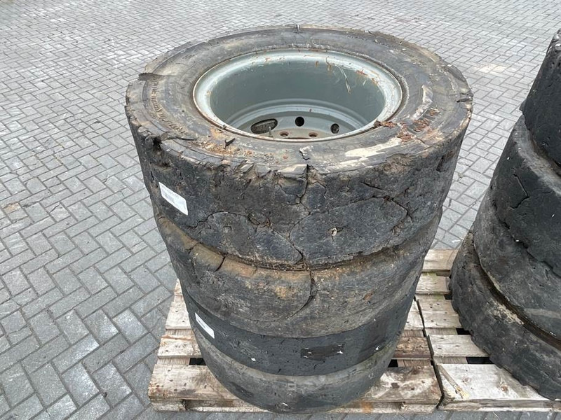 Liebherr 10.00-20 - Tire/Reifen/Band - Goma dhe bandazhe për Makineri ndërtimi: foto 4 Liebherr 10.00-20 - Tire/Reifen/Band - Goma dhe bandazhe për Makineri ndërtimi: foto 4