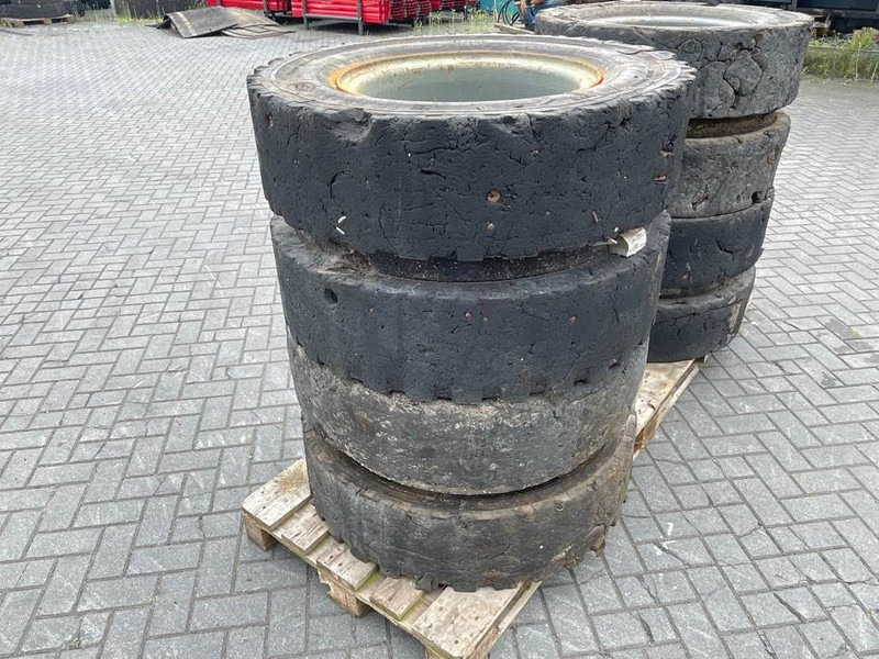 Liebherr 10.00-20 - Tire/Reifen/Band - Goma dhe bandazhe për Makineri ndërtimi: foto 2 Liebherr 10.00-20 - Tire/Reifen/Band - Goma dhe bandazhe për Makineri ndërtimi: foto 2