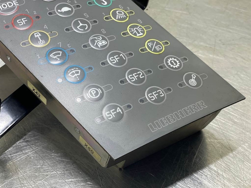 Liebherr A934C-94023357-BBT02-R5.1-Display unit/Dashboard - Sistemi elektrik për Makineri ndërtimi: foto 3 Liebherr A934C-94023357-BBT02-R5.1-Display unit/Dashboard - Sistemi elektrik për Makineri ndërtimi: foto 3