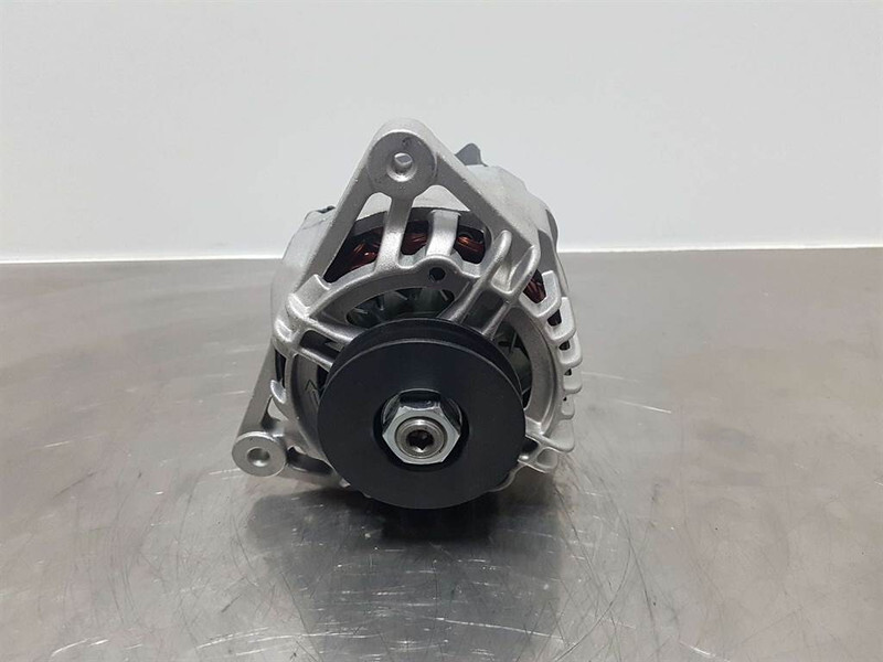 Manitou 12V 80A - Alternator/Lichtmaschine/Dynamo - Motori për Makineri ndërtimi: foto 3 Manitou 12V 80A - Alternator/Lichtmaschine/Dynamo - Motori për Makineri ndërtimi: foto 3