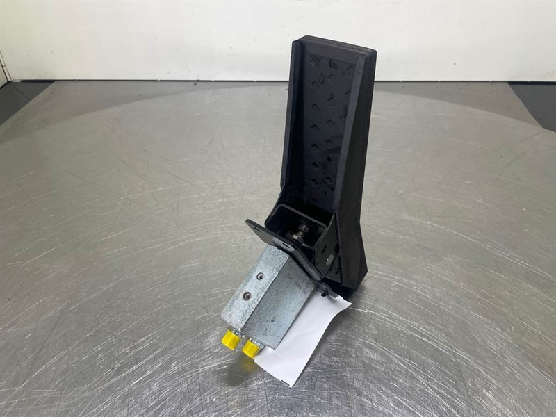 Mecalac 12MTX-5270642-Control pedal boom - Sistemi hidraulik për Makineri ndërtimi: foto 5 Mecalac 12MTX-5270642-Control pedal boom - Sistemi hidraulik për Makineri ndërtimi: foto 5