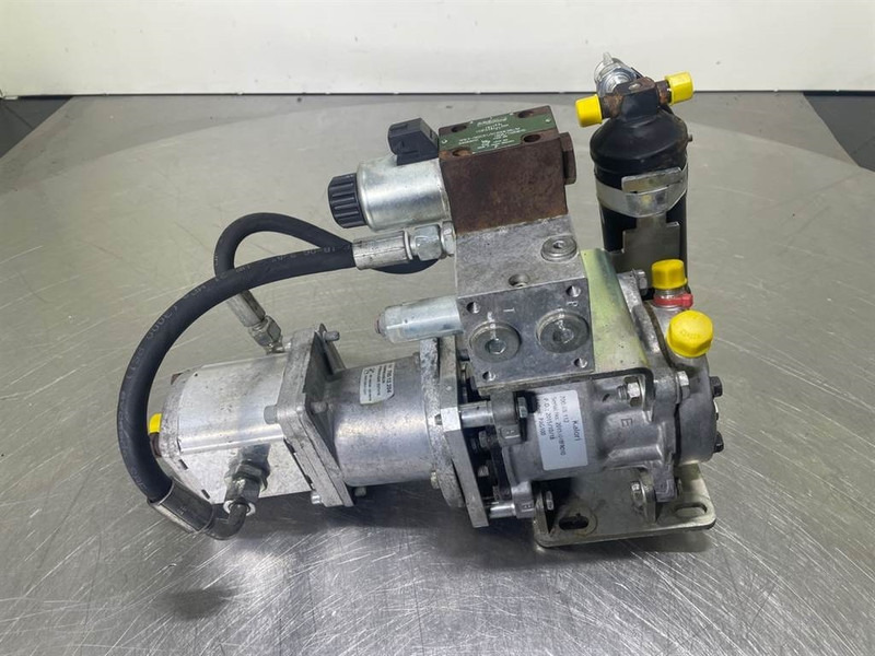 Mecalac 12MTX-5620108/6090359/6050187-Compressor - Motori për Makineri ndërtimi: foto 1 Mecalac 12MTX-5620108/6090359/6050187-Compressor - Motori për Makineri ndërtimi: foto 1