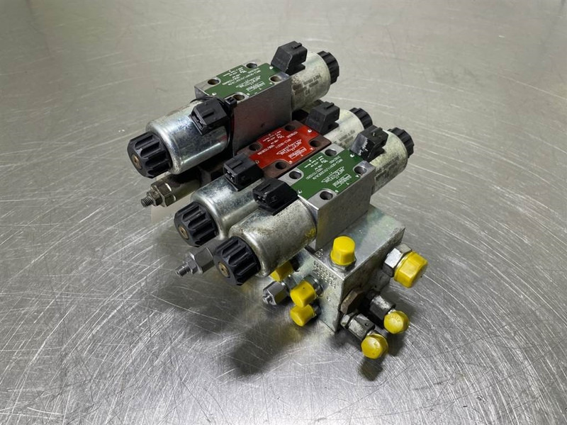 Mecalac 12MTX-6090341-NG6 Valve/Ventile/Ventiel - Sistemi hidraulik për Makineri ndërtimi: foto 1 Mecalac 12MTX-6090341-NG6 Valve/Ventile/Ventiel - Sistemi hidraulik për Makineri ndërtimi: foto 1
