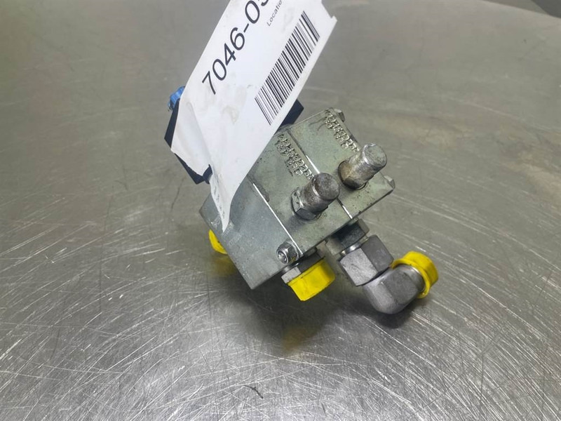 Mecalac 12MTX-6090481-Walvoil 5KT7200301-2/2 Valve - Sistemi hidraulik për Makineri ndërtimi: foto 4 Mecalac 12MTX-6090481-Walvoil 5KT7200301-2/2 Valve - Sistemi hidraulik për Makineri ndërtimi: foto 4
