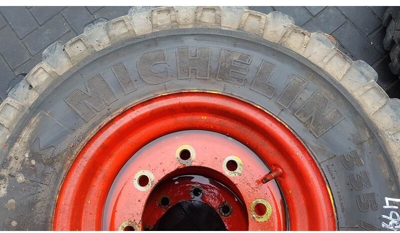 Michelin 335/80R18 (12.5R18) - Tyre/Reifen/Band - Goma dhe bandazhe për Makineri ndërtimi: foto 3 Michelin 335/80R18 (12.5R18) - Tyre/Reifen/Band - Goma dhe bandazhe për Makineri ndërtimi: foto 3