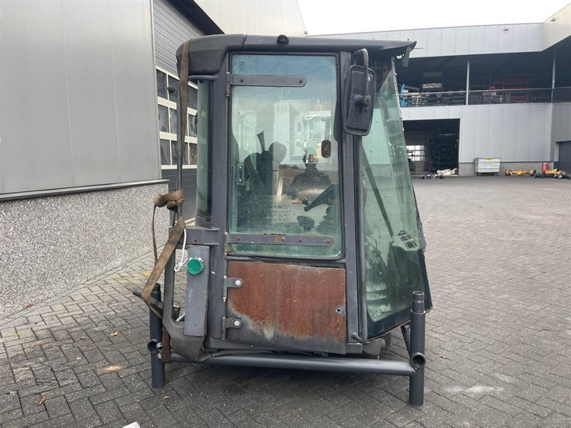 New Holland W110C - Cabin/Kabine/Cabine - Kabina dhe interier për Makineri ndërtimi: foto 3 New Holland W110C - Cabin/Kabine/Cabine - Kabina dhe interier për Makineri ndërtimi: foto 3