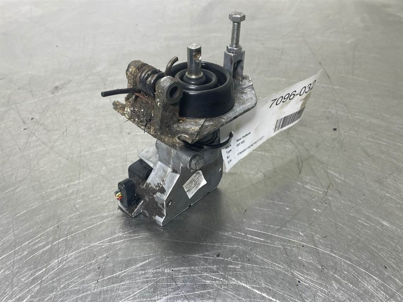 New Holland W110C-Case 7125117-Kongsberg BAS 6-Gas pedal - Kabina dhe interier për Makineri ndërtimi: foto 2 New Holland W110C-Case 7125117-Kongsberg BAS 6-Gas pedal - Kabina dhe interier për Makineri ndërtimi: foto 2