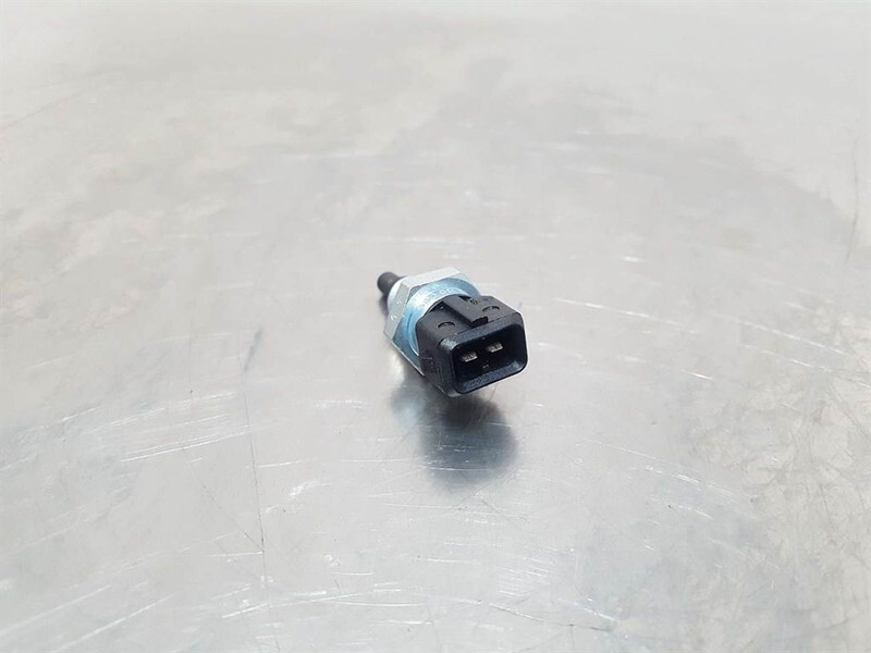 Perkins 854E-E34TA-Bosch 0280130039-Temperatuursensor - Sistemi elektrik për Makineri ndërtimi: foto 3 Perkins 854E-E34TA-Bosch 0280130039-Temperatuursensor - Sistemi elektrik për Makineri ndërtimi: foto 3