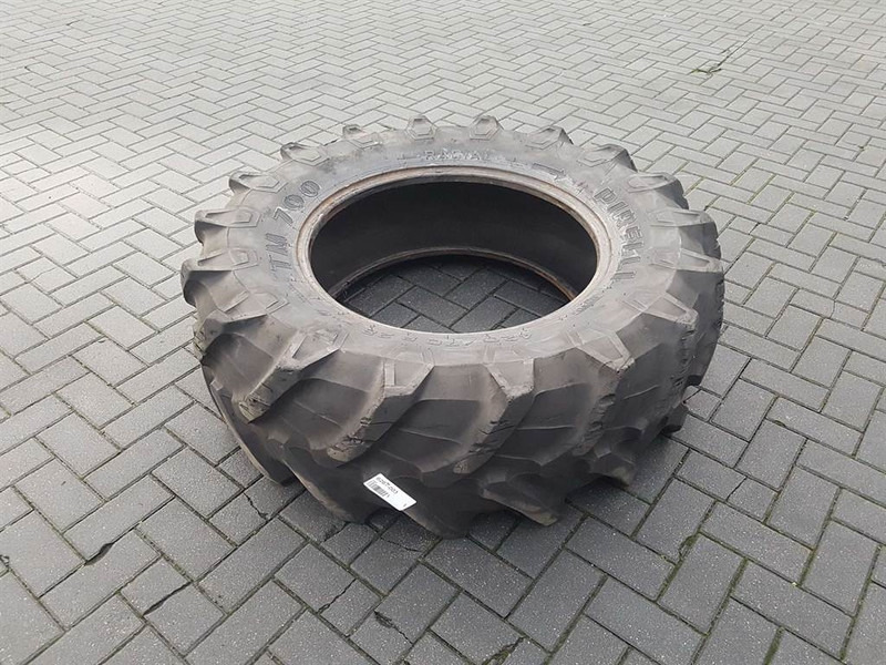 Pirelli 420/70R28-Tire/Reifen/Band - Goma dhe bandazhe për Makineri ndërtimi: foto 1 Pirelli 420/70R28-Tire/Reifen/Band - Goma dhe bandazhe për Makineri ndërtimi: foto 1