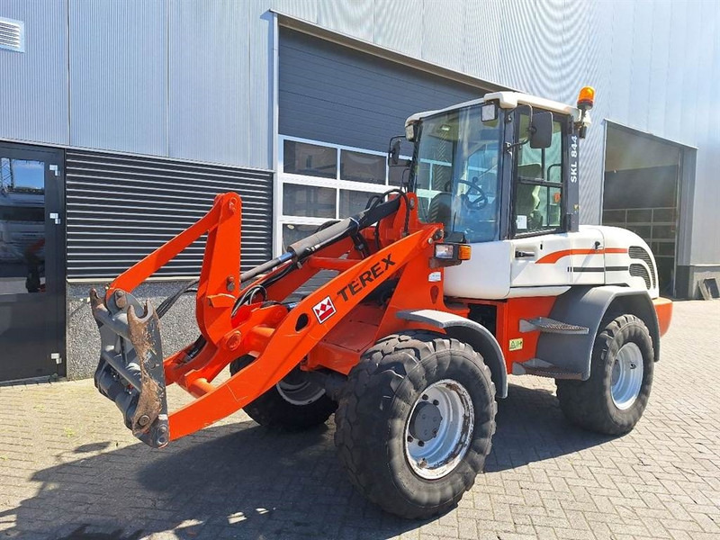Schaeff SKL844 - Fadrom me goma: foto 2 Schaeff SKL844 - Fadrom me goma: foto 2