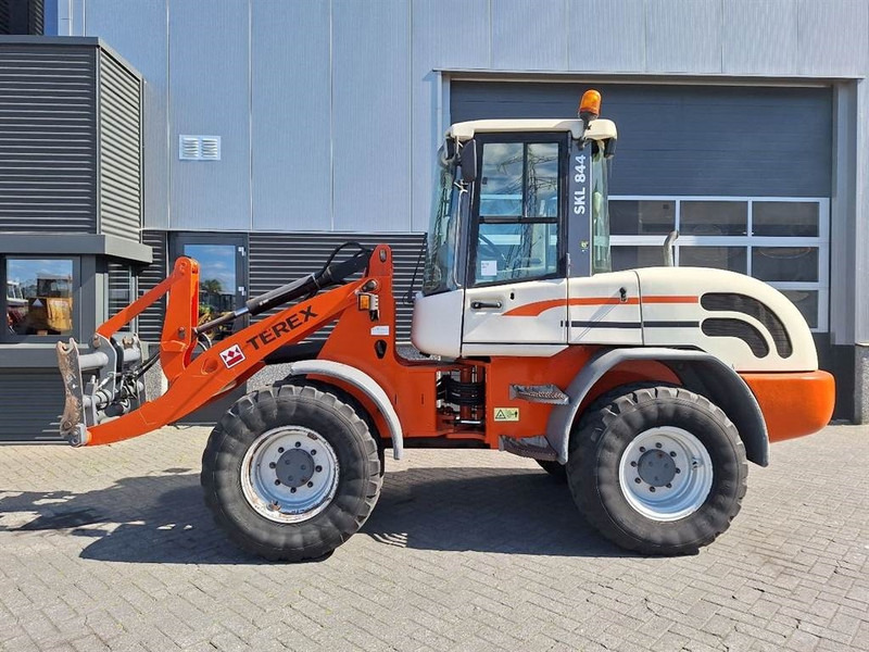 Schaeff SKL844 - Fadrom me goma: foto 1 Schaeff SKL844 - Fadrom me goma: foto 1
