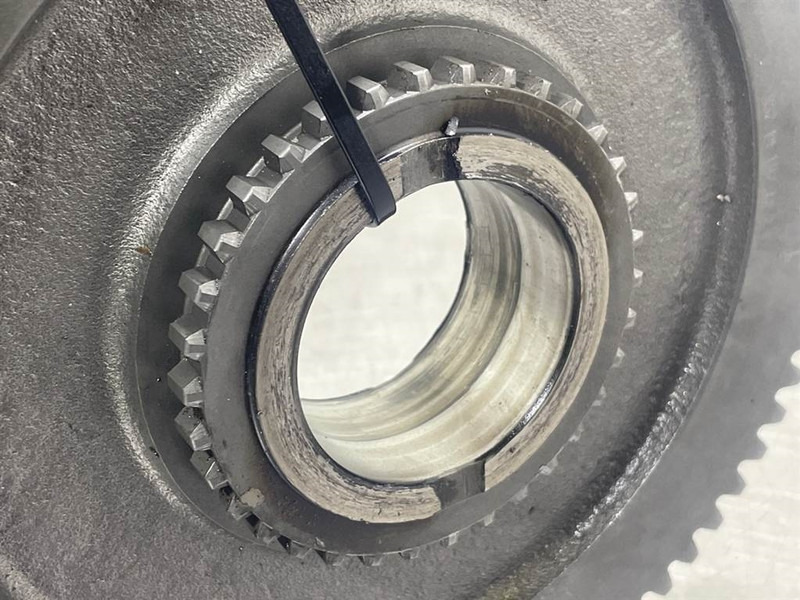 Spicer Dana 357/112/463- 3571410712 - Gear/Zahnrad/Tandwi - Kutia e marsheve për Makineri ndërtimi: foto 3 Spicer Dana 357/112/463- 3571410712 - Gear/Zahnrad/Tandwi - Kutia e marsheve për Makineri ndërtimi: foto 3