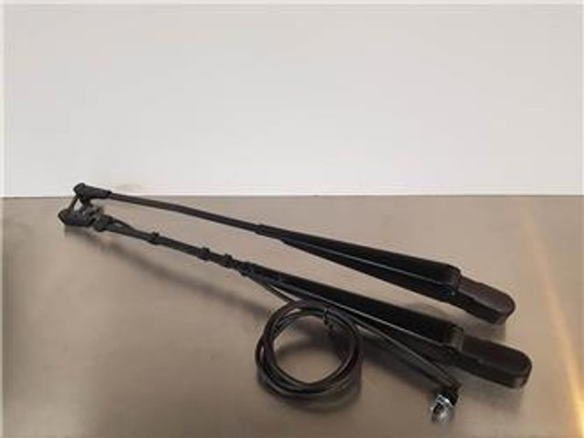 Terex Schaeff TL/SKL/SKS-5388665417-Wiper arm/Wischerarm - Kabina dhe interier për Makineri ndërtimi: foto 1 Terex Schaeff TL/SKL/SKS-5388665417-Wiper arm/Wischerarm - Kabina dhe interier për Makineri ndërtimi: foto 1