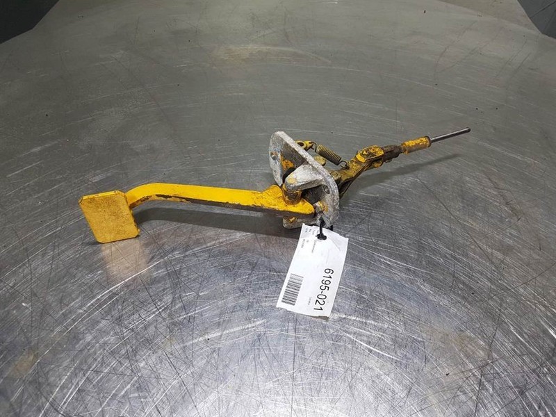Zettelmeyer ZL1001 - Brake pedal - Kabina dhe interier për Makineri ndërtimi: foto 1 Zettelmeyer ZL1001 - Brake pedal - Kabina dhe interier për Makineri ndërtimi: foto 1