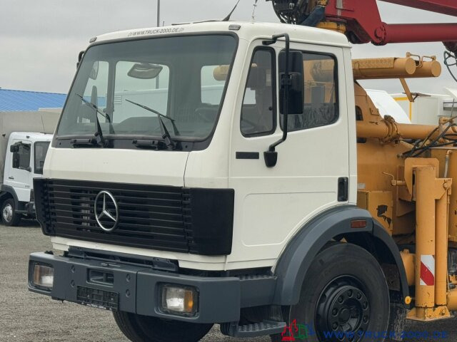 Mercedes-Benz 1722 Betonpumpe Schwing 23m 4 Mast Hallenmeister - Kamion me vinç: foto 2 Mercedes-Benz 1722 Betonpumpe Schwing 23m 4 Mast Hallenmeister - Kamion me vinç: foto 2