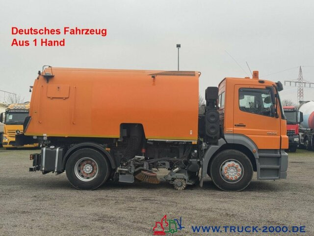 Mercedes-Benz 1833 Bucher Optifant 70 Separat Motor EasyDrive - Makinë fshirëse për rrugët: foto 1 Mercedes-Benz 1833 Bucher Optifant 70 Separat Motor EasyDrive - Makinë fshirëse për rrugët: foto 1