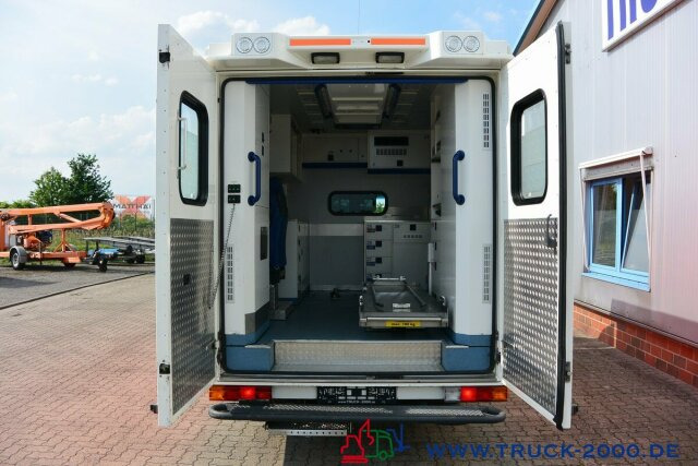 Mercedes-Benz Sprinter 516 Fahrtec RTW Retarder Air Suspension - Ambulancë: foto 2 Mercedes-Benz Sprinter 516 Fahrtec RTW Retarder Air Suspension - Ambulancë: foto 2