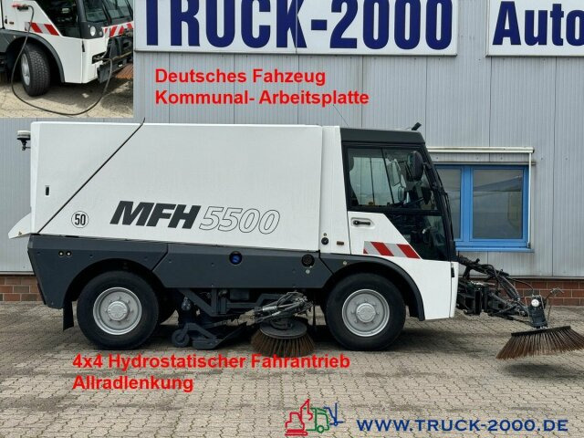 Schmidt MFH 5500 3 Besen + Hochdruckreiniger mit Lanze - Makinë fshirëse për rrugët: foto 1 Schmidt MFH 5500 3 Besen + Hochdruckreiniger mit Lanze - Makinë fshirëse për rrugët: foto 1