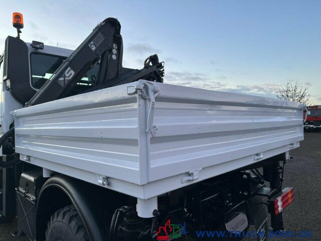 Unimog U 300 4x4 mit Kran Nur 78.144 KM zGG.7.490Kg. - Kamioncine me karroceri: foto 4 Unimog U 300 4x4 mit Kran Nur 78.144 KM zGG.7.490Kg. - Kamioncine me karroceri: foto 4