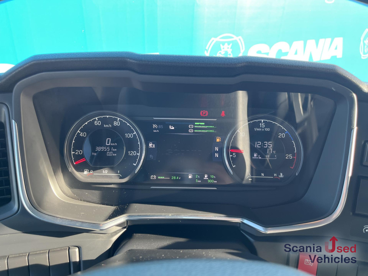 SCANIA R 410 A4x2NA RETARDER LED NAVI - Gjysmë-kamion: foto 5 SCANIA R 410 A4x2NA RETARDER LED NAVI - Gjysmë-kamion: foto 5