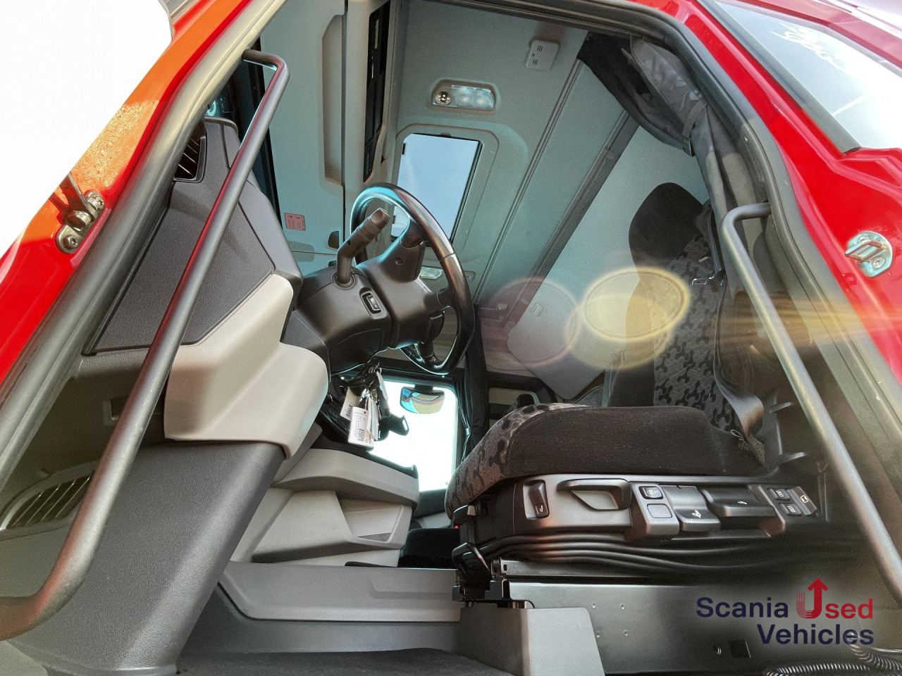 SCANIA R 410 A4x2NA RETARDER LED NAVI - Gjysmë-kamion: foto 4 SCANIA R 410 A4x2NA RETARDER LED NAVI - Gjysmë-kamion: foto 4