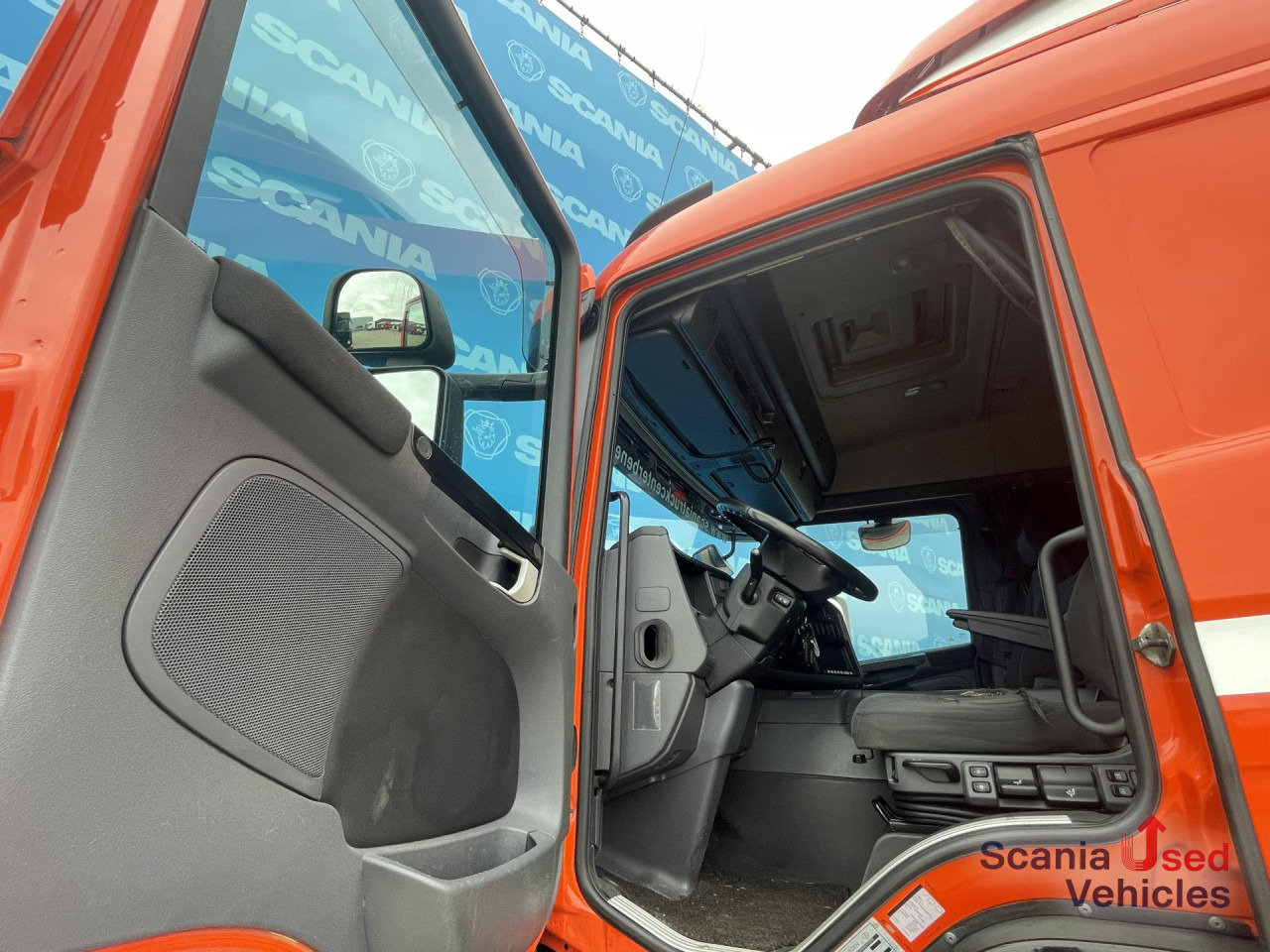 SCANIA P 370 LB4x2MNB RETARDER FULL AIR 705X245X235 - Kamion vagonetë: foto 3 SCANIA P 370 LB4x2MNB RETARDER FULL AIR 705X245X235 - Kamion vagonetë: foto 3
