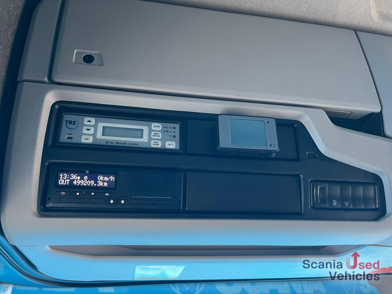 SCANIA R 410 B6x2*4NB LNG RETARDER FRIGO CHEREAU 765x250x - Kamion frigorifer: foto 4 SCANIA R 410 B6x2*4NB LNG RETARDER FRIGO CHEREAU 765x250x - Kamion frigorifer: foto 4