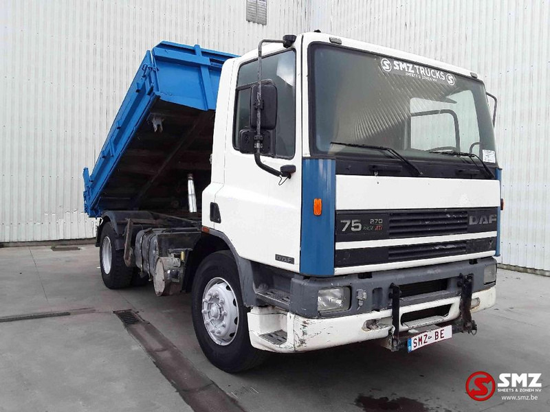 DAF 75 CF 270 - Kamion vetëshkarkues: foto 1 DAF 75 CF 270 - Kamion vetëshkarkues: foto 1