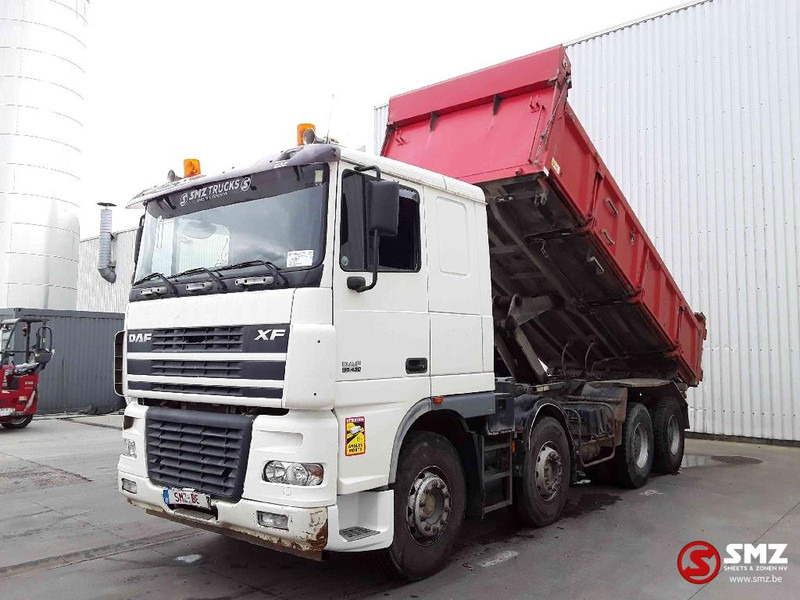 DAF 95 XF 430 8x4 lames steel - Kamion vetëshkarkues: foto 3 DAF 95 XF 430 8x4 lames steel - Kamion vetëshkarkues: foto 3