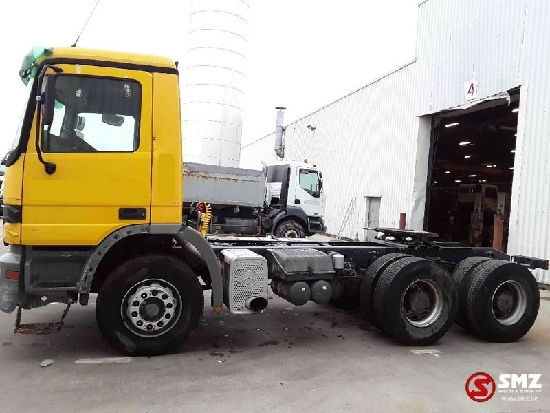 Mercedes-Benz Actros 2636 6x4 steel lames EPS - Gjysmë-kamion: foto 5 Mercedes-Benz Actros 2636 6x4 steel lames EPS - Gjysmë-kamion: foto 5