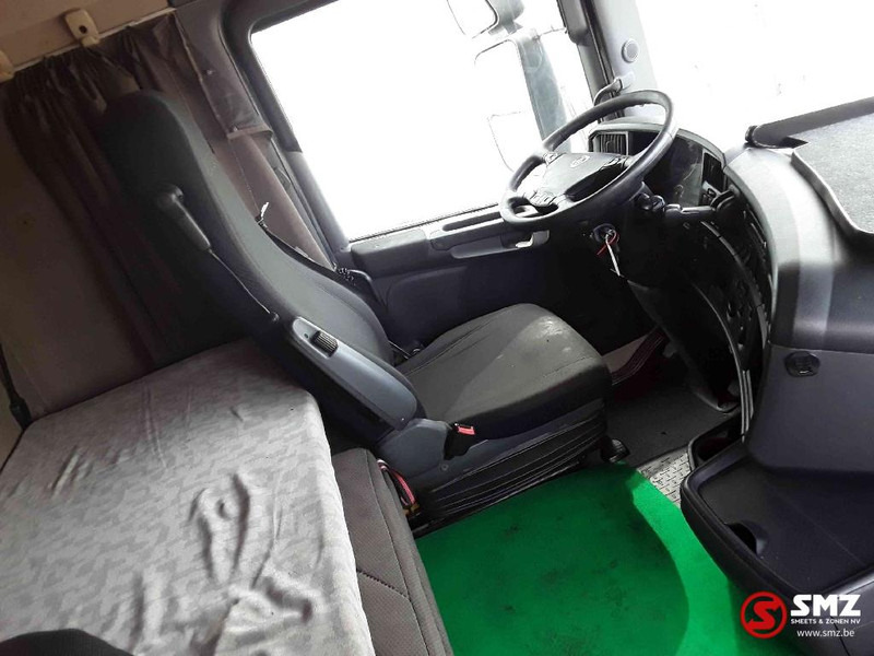Interior photo 1: Gjysmë-kamion Scania R 420 Topline retarder