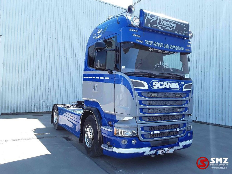 Scania R 580 Full options/full air showtruck - Gjysmë-kamion: foto 1 Scania R 580 Full options/full air showtruck - Gjysmë-kamion: foto 1
