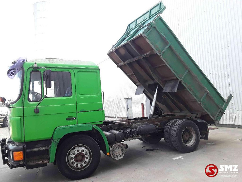 MAN 19.322 - Kamion vetëshkarkues: foto 5 MAN 19.322 - Kamion vetëshkarkues: foto 5