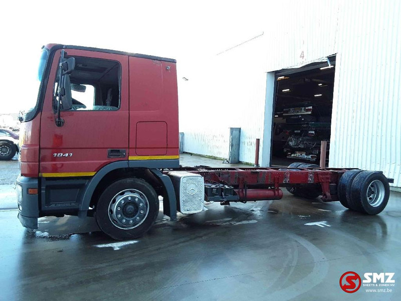 Mercedes-Benz Actros 1841 - Kamion kabinë-shasi: foto 5 Mercedes-Benz Actros 1841 - Kamion kabinë-shasi: foto 5