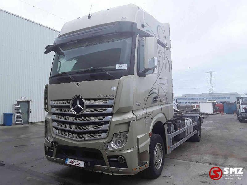Mercedes-Benz Actros 1851 motor KO broken casse - Transportjer kontejnerësh/ Kamion me karroceri të çmontueshme: foto 3 Mercedes-Benz Actros 1851 motor KO broken casse - Transportjer kontejnerësh/ Kamion me karroceri të çmontueshme: foto 3