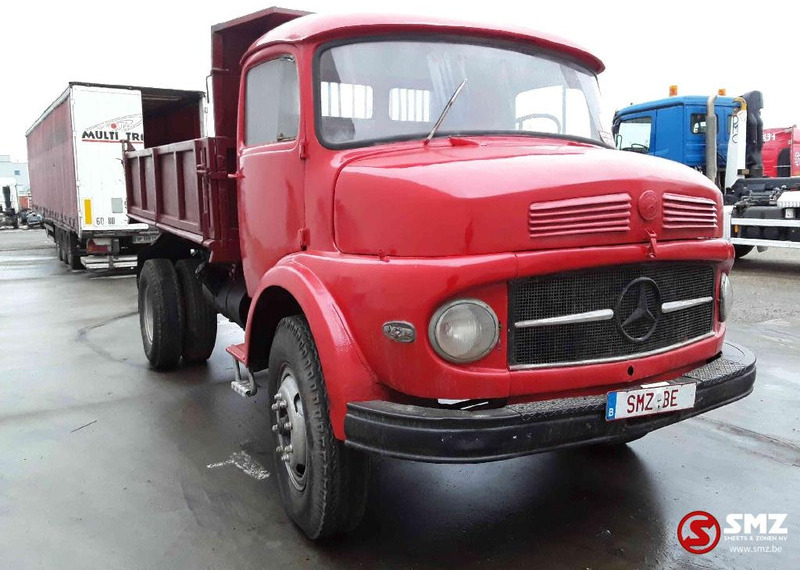 Mercedes-Benz - Kamion vetëshkarkues: foto 1 Mercedes-Benz - Kamion vetëshkarkues: foto 1