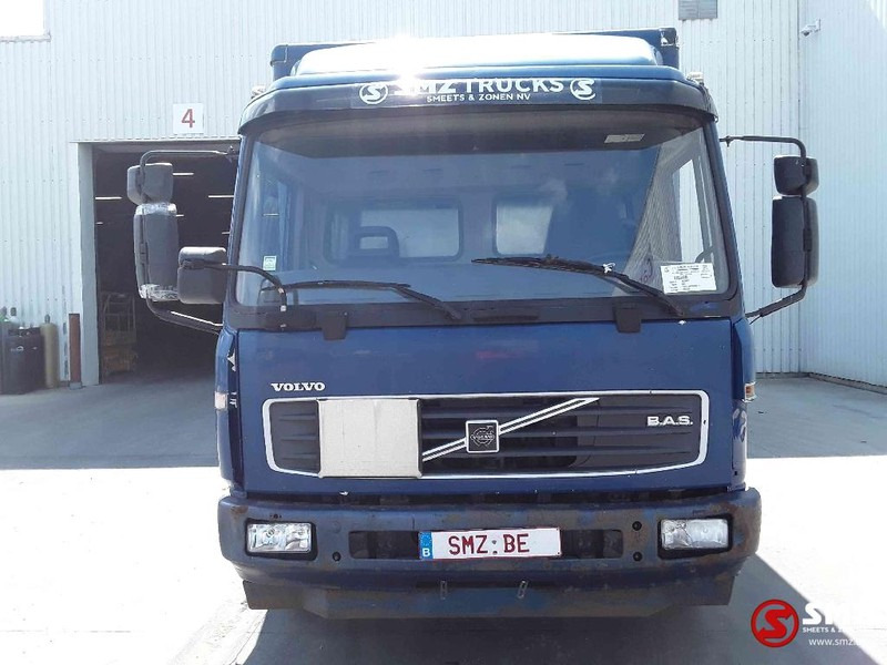Volvo FL 220 - Kamion vagonetë: foto 2 Volvo FL 220 - Kamion vagonetë: foto 2