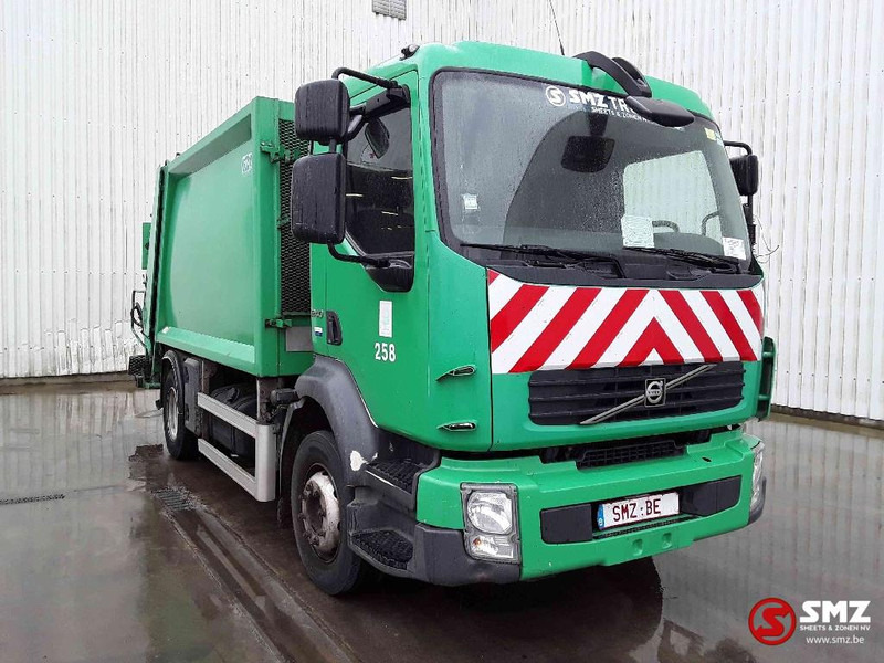 Volvo FL 240 - Kamion mbeturinash: foto 1 Volvo FL 240 - Kamion mbeturinash: foto 1