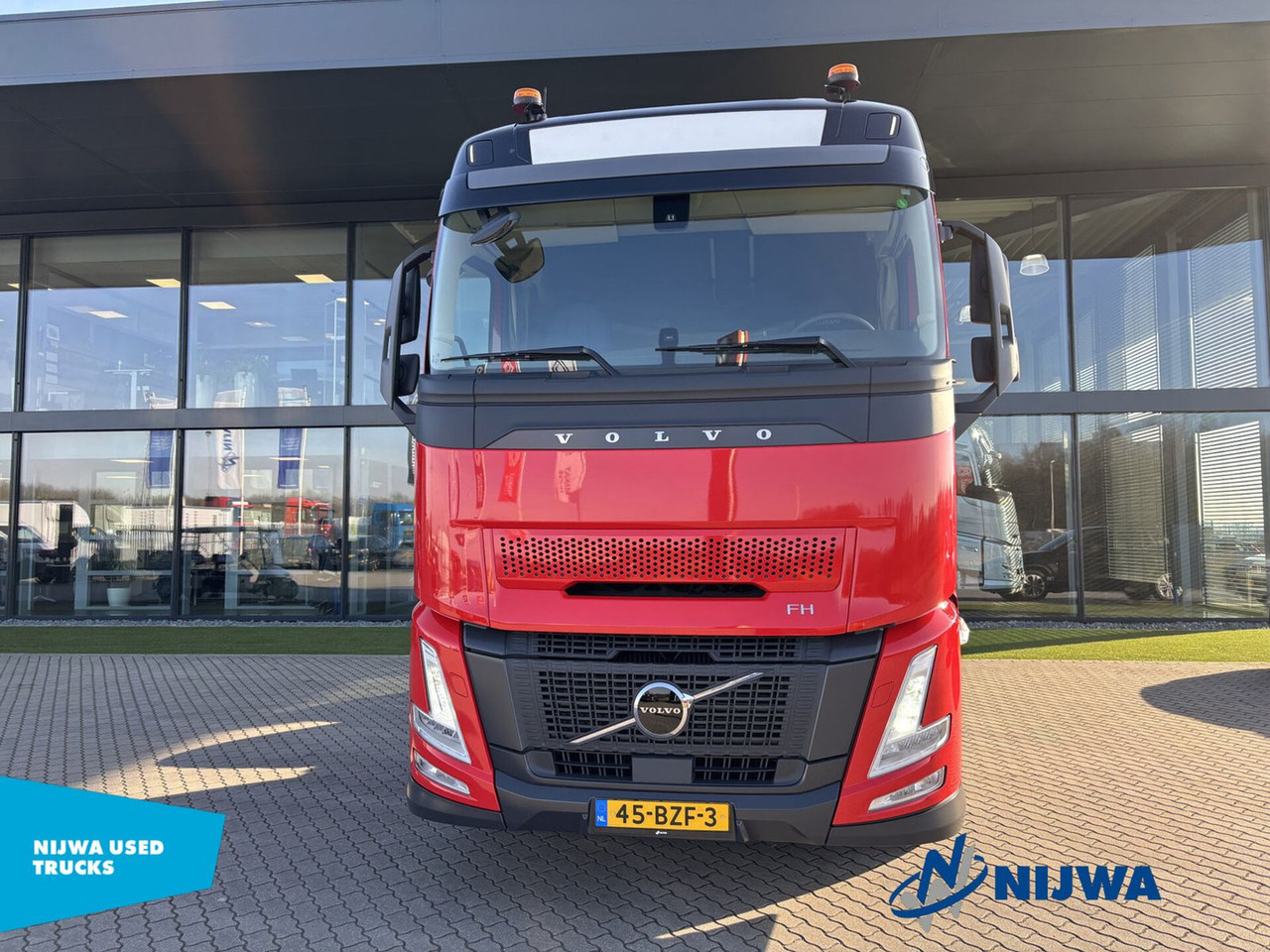 Volvo FH 460 Aero 6x2 Low Mileage + Liftas - Gjysmë-kamion: foto 5 Volvo FH 460 Aero 6x2 Low Mileage + Liftas - Gjysmë-kamion: foto 5